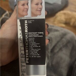 Peter Thomas Roth Age-Defying Firming Treatment